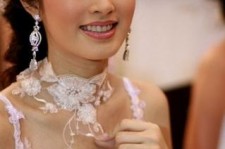 贵州人妖皇后(中国富豪娶人妖皇后)