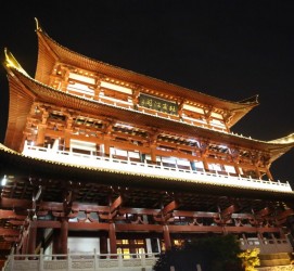 贵州长沙旅游攻略(长沙旅游攻略景点必去长沙美食街)