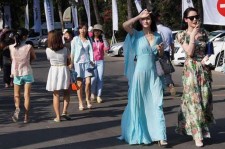 贵州上海商务伴游男雇用(上海雇用高端伴游一天20万)