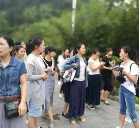 贵州中国的曲男伴游的简单介绍
