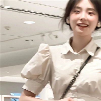 贵州高端纯出女孩雇用(高端名媛定造)奢华游艇豪侈生活月入50W