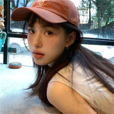 贵州伴游女生杨梦研的资料