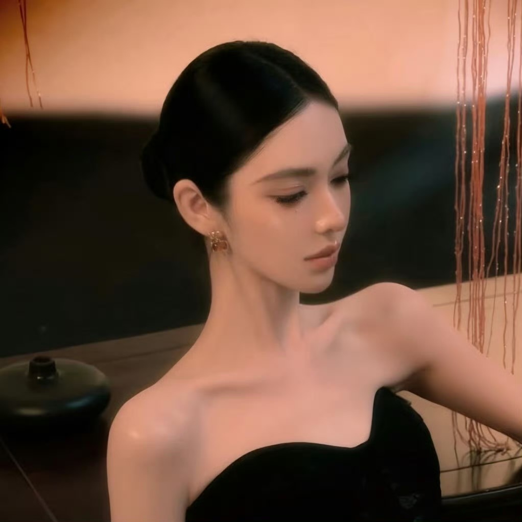 贵州伴游女生 | Emily的资料